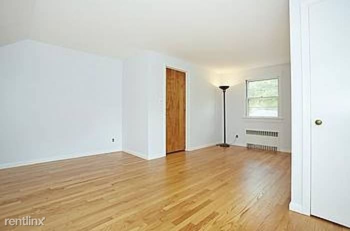 Gorgeous 4 Bed 2 Bath Single Family Home - W/D In Unit- 2 Car Garage - Located in White Plains