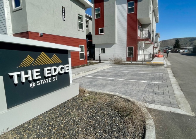 Houses Near WELCOME TO THE EDGE! FIRST MONTH RENT FREE!