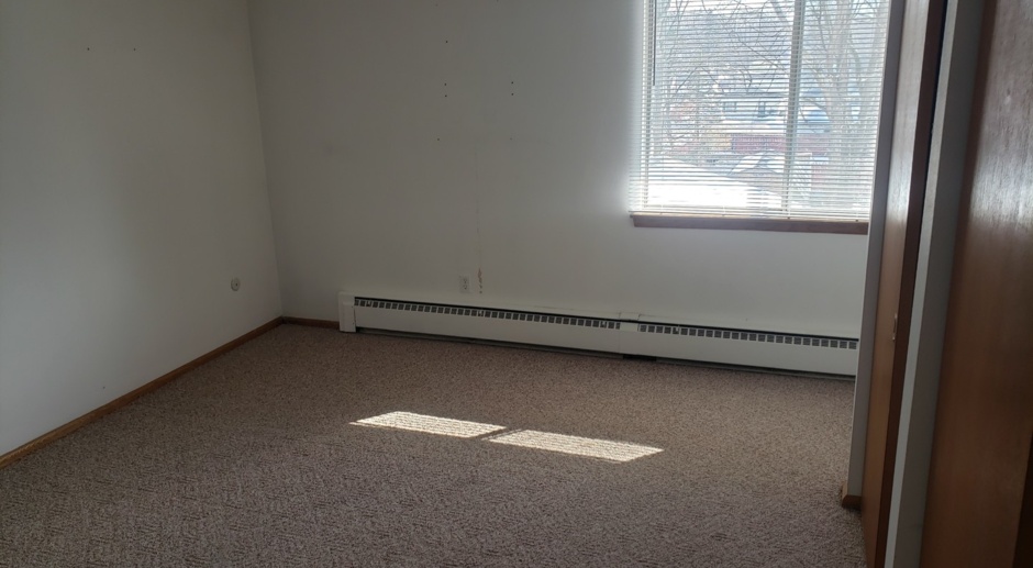 Spacious 1 &2 Bedrooms with Balcony, Parking and Onsite Laundry 