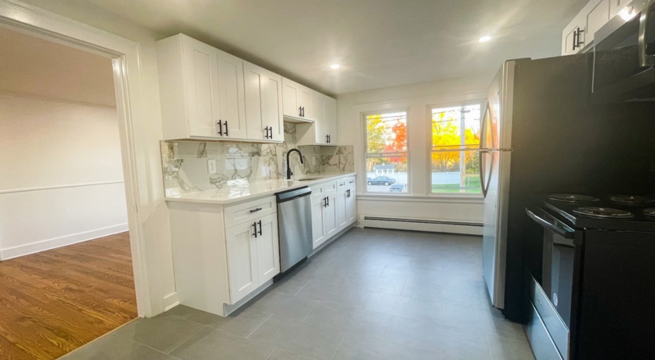 Beautifully Renovated 3 bedroom Apartment in Wallingford!