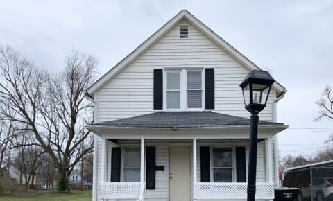 Houses Near Saint Mary's 3 bed/1.5 Bath located @ 739 Allen In South Bend for Saint Mary's College Students in Notre Dame, IN