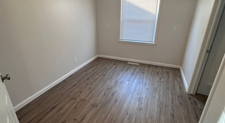 $1195 -4 bedroom / 1 bathroom - Single Family Home