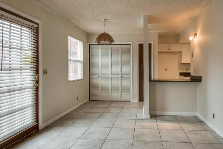 Nice remodel of townhouse Condo in Harbour Town! Gated complex!