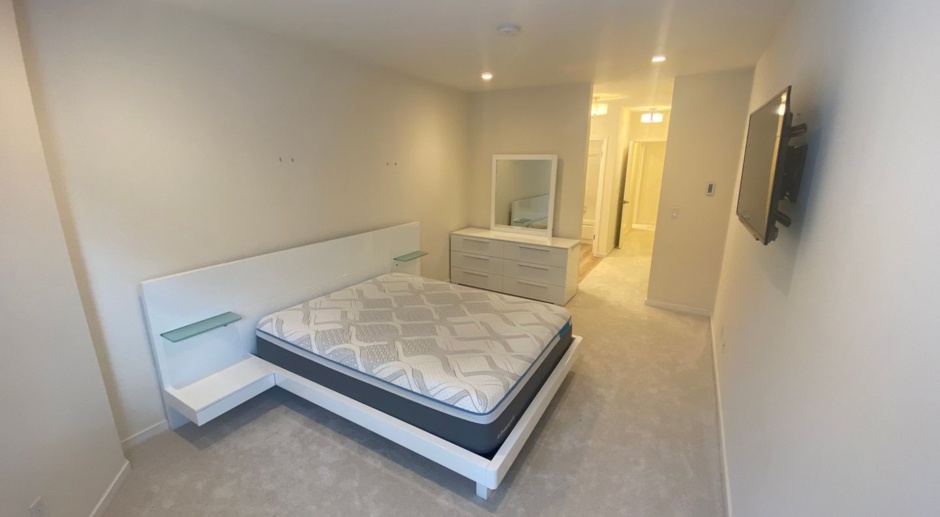 EPIC REA - Heart of Nob Hill Furnished 2 bed/2 bath luxury condo with garage, laundry in bldg