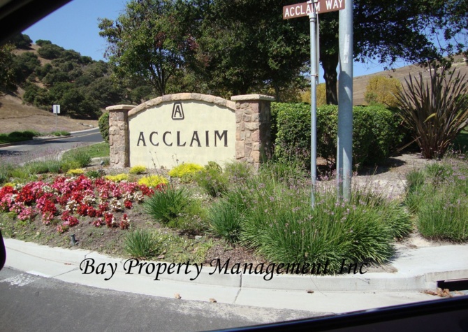 Houses Near Price Adjustment! Las Palmas II: A Luxurious 4 Bedroom Home in the Acclaim Community