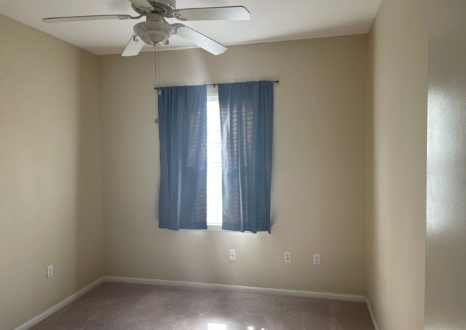 Houses Near College Station - 4 Bedroom / 2.5 Bath / 2 Story Townhome in Canyon Creek Complex.