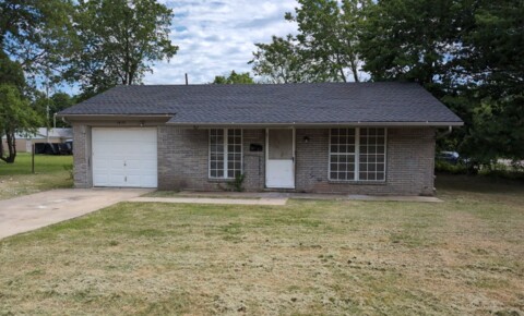 Houses Near ORU Nice 3 bedroom Home! for Oral Roberts University Students in Tulsa, OK