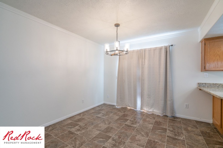 MOVE IN SPECIAL: $300 off the first full months rent. Lovely 3 Bedroom Home in a Fantastic Location. 