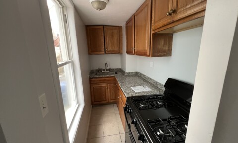 Houses Near New Bedford {21 Ashley st Unit 1 New Bedford Ma} 3 bedroom 1 bath 1st floor !!! for New Bedford Students in New Bedford, MA