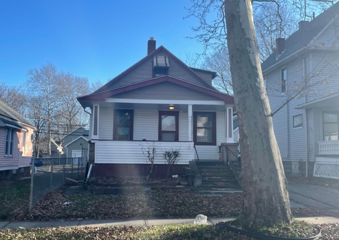 Houses Near 3 Bed - 1 Bath - Single Family Home in Cleveland