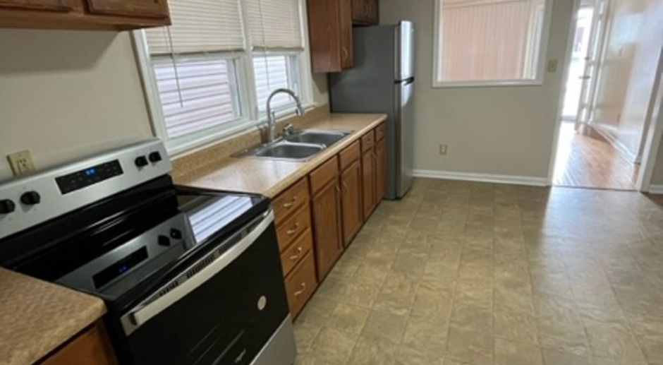 2 bedroom 1 Bath with Washer & Dryer