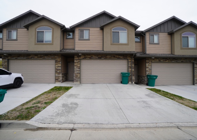 Houses Near Townhome at 1085 W 2875 N In Layton