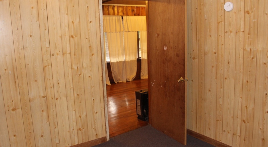 3 bedroom, 1 Bathroom Home in Clemson, SC