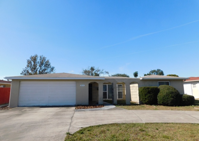 Houses Near Newly renovated large 4/2 in Port Richey!