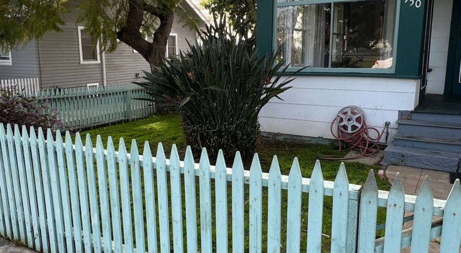 Historic 2 Bedroom Craftsman home in wonderful Long Beach Neighborhood