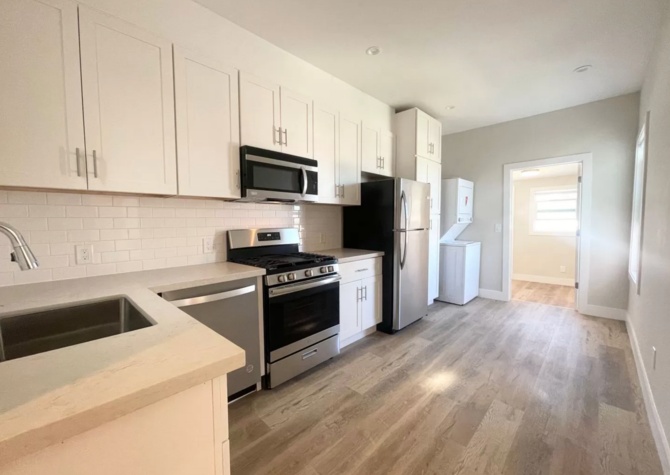 Apartments Near Fully remodeled 2 BR/2BA in updated top floor apartment overlooking beautiful and sunny Cortland Ave in Bernal Heights.