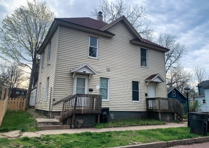 Houses Near 3 Bed / 1.5 Bath Duplex in South Bend