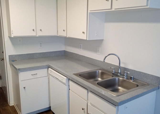 Apartments Near Free Rent in March!* Updated 1 & 2 Bedroom Apartments in Tacoma