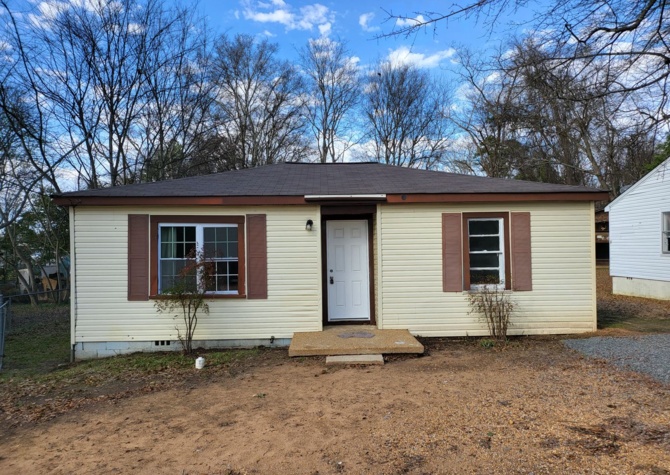 Houses Near 2 bed, 1 bath conveniently located to the University of Alabama, DCH And Mercedes plant
