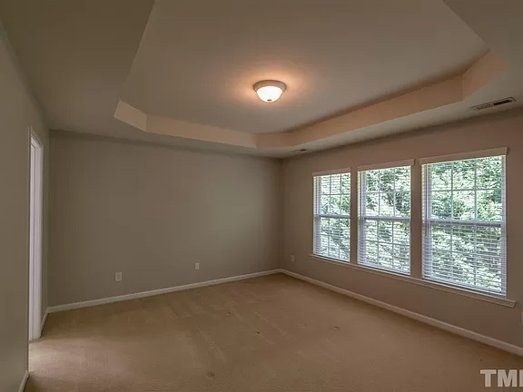 Room for rent in townhome near Umstead and RDU Airport