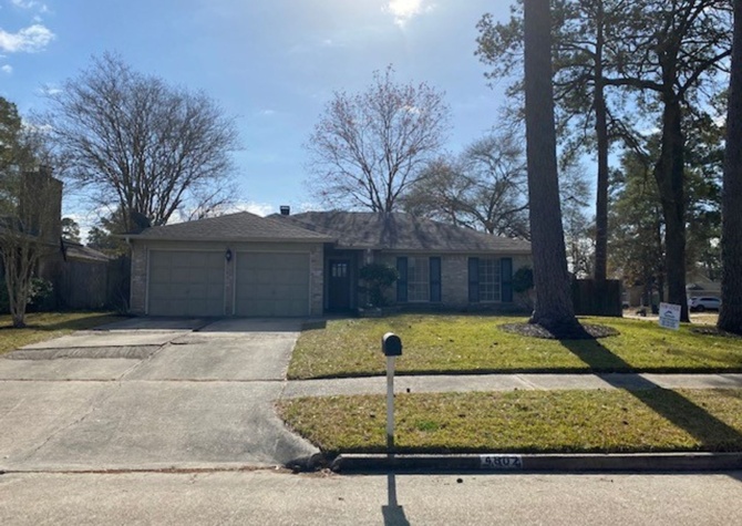 Houses Near Lovely well cared for home on an extensive landscaped corner lot! Spacious family room with high coffered ceiling, ceiling fan, custom designed fireplace mantel, beautiful carpet. Open kitchen, tile floors, master bedroom, crown molding, updated carpet, m