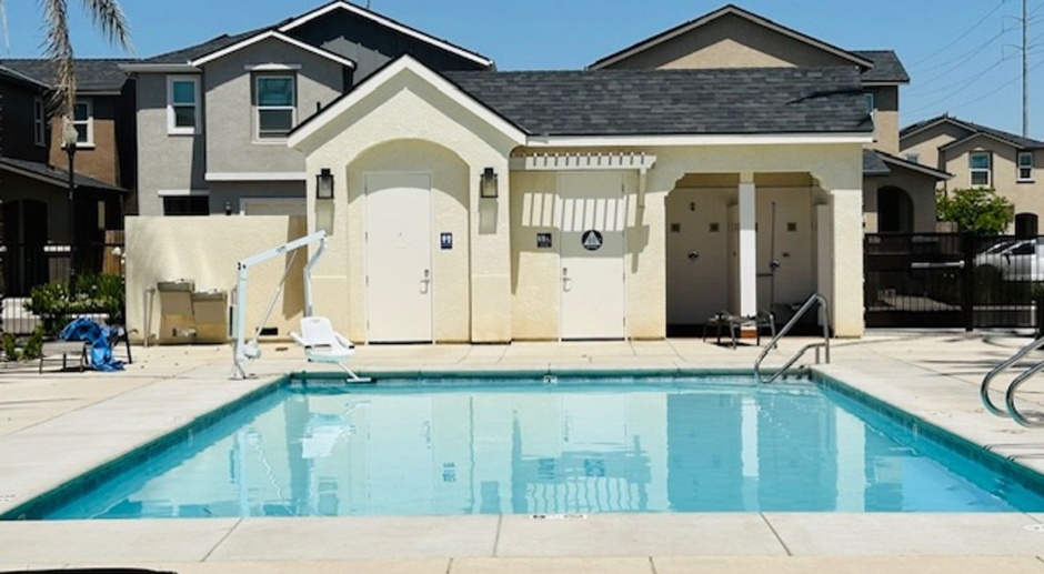 $2,300 Clinton & Armstrong, Gated Community & Pool - 3 bed - E Riesling Dr, Fresno, ZERO Deposit, Ask me How