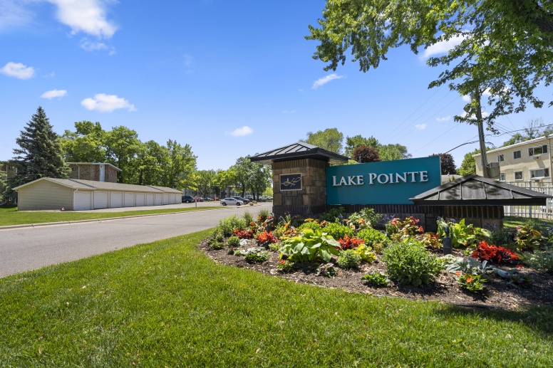 Lake Pointe Apartments