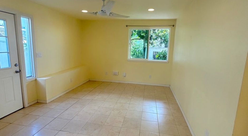 $500 Off Your 1st Month's Rent!  Spacious, & Sunny Apartment in Upper Kamehameha Heights