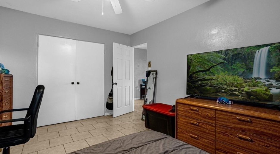 1 Bedroom 1 Bathroom Apartment For Rent at 602 E. Rich Ave. Deland, Fl. 32724.