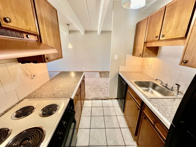 1 bed/1 bath near Rose Medical - Parking and Amenities!