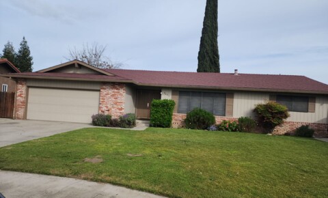 Houses Near Stan State 3420 Santos Court for California State University-Stanislaus Students in Turlock, CA