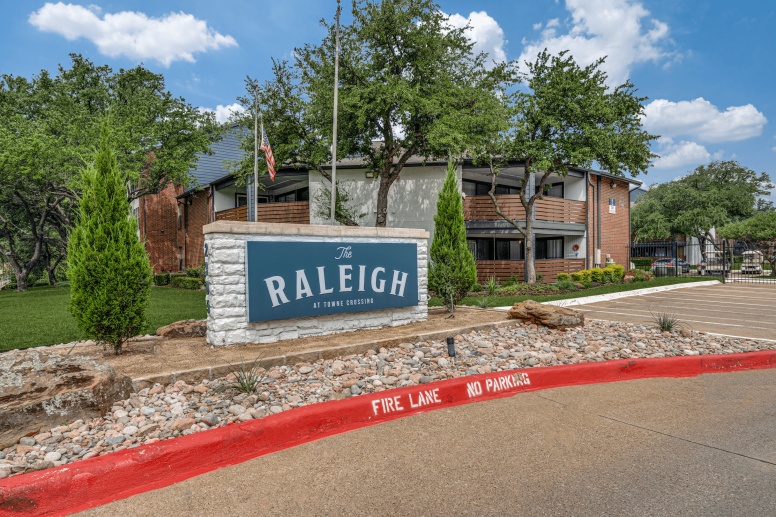 Raleigh At Towne Crossing