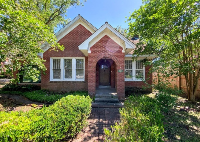 Houses Near Garden District Gem: Spacious 3-Bed, 2-Bath House with Move-In Special!