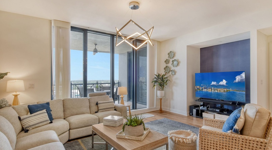Short term ONLY Amazing 2/2 condo in the heart of downtown Sarasota with Bay View!