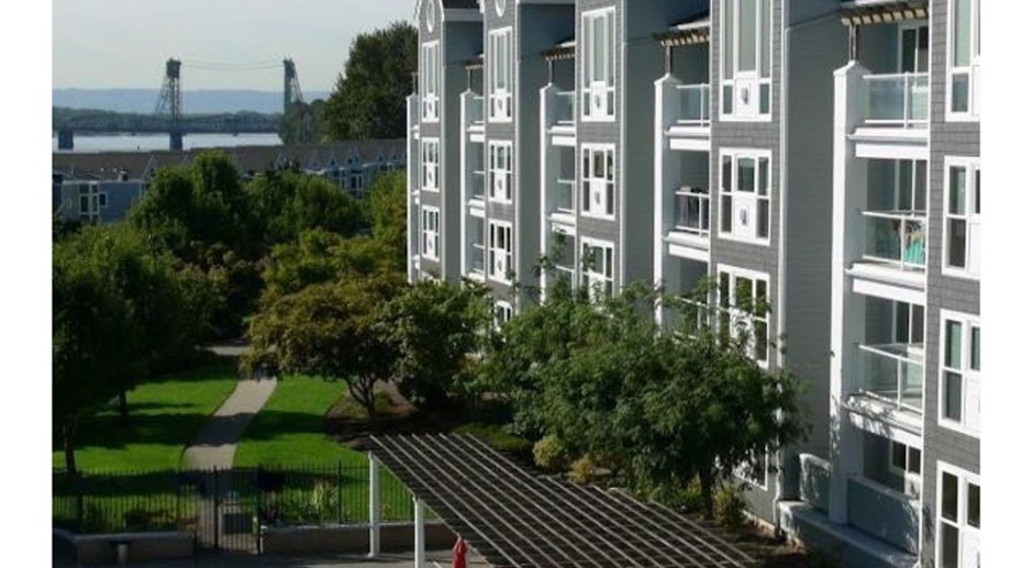 Beautiful Columbia Shores Condo Near Downtown Vancouver on the Columbia River