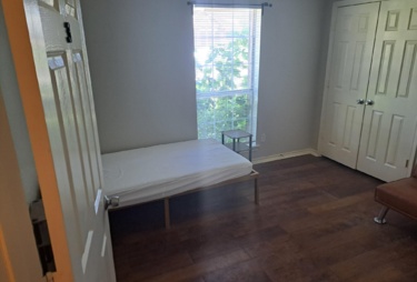 Room for Rent - Beautiful & cozy Fort Worth House with Patio or porch