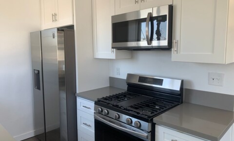 Apartments Near LMU West 24 for Loyola Marymount University Students in Los Angeles, CA