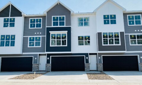 Apartments Near DMACC Aspen Ridge Townhomes for Des Moines Area Community College Students in Des Moines, IA