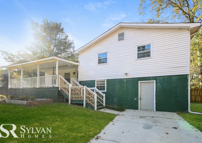 Houses Near This house is a must-see! Sweet 3BR 2BA home
