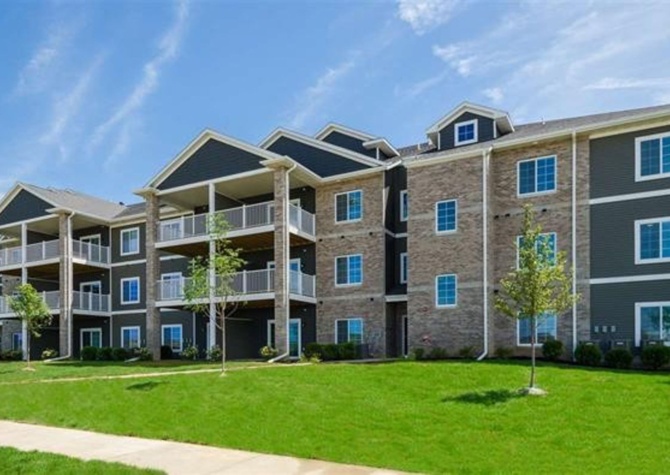 Apartments Near $1,825 | 2 Bedroom + Den, 2 Bathroom Condo | Pets Allowed* | Available for Immediate Move In!