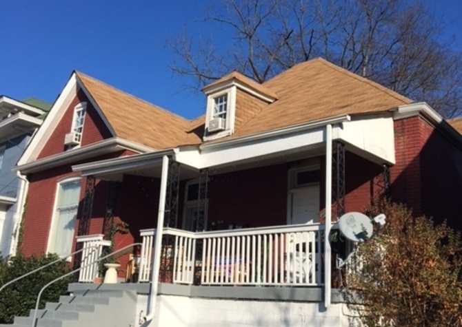 Houses Near 2 Bed/1 Bath  Plus Office, Walk to Edgehill Village, Off Street Parking, Minutes to Belmont and Vandy