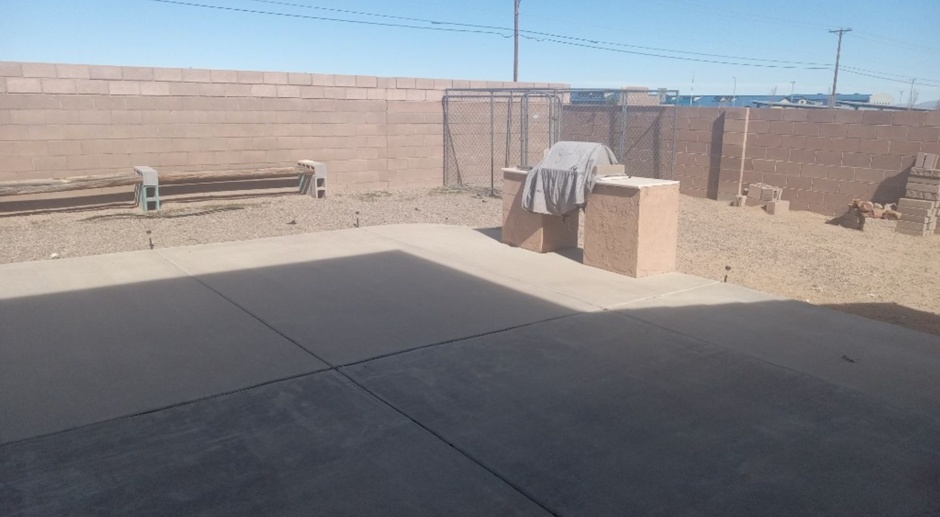 Gorgeous 3-Bedroom 2.5-Bathroom Home Located in Northwest ABQ!! SHOWINGS AVAILABLE!!