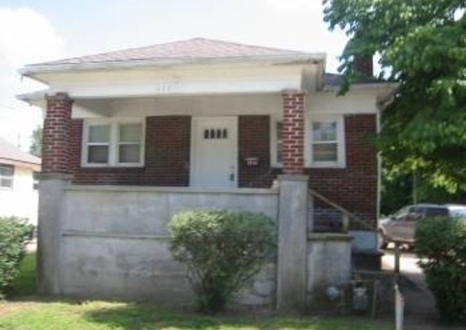 Houses Near 1116 E Loren - 3BR With Walking Distance of MSU!