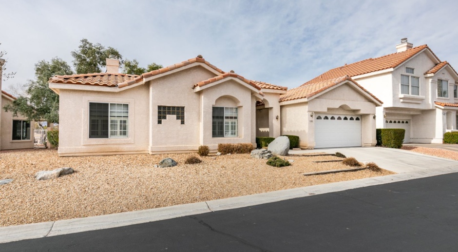 GORGEOUS SINGLE STORY HOME WITH TONS OF UPGRADES*3 LARGE BEDROOMS*GUARD GATED COMMUNITY*