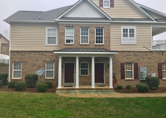 Houses Near This stunning 3 Bedroom 2.5 Bath duplex style townhouse is located in the beautiful Riviera Community in Ballantyne!
