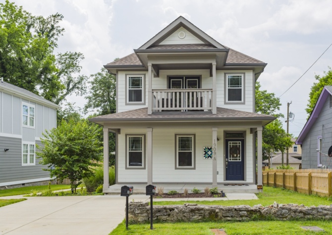 Houses Near Beautiful, Like New, 3BR/2.5BA in North Nashville!