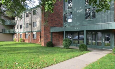 Apartments Near Winona State 1555 Homer Rd. for Winona State University Students in Winona, MN