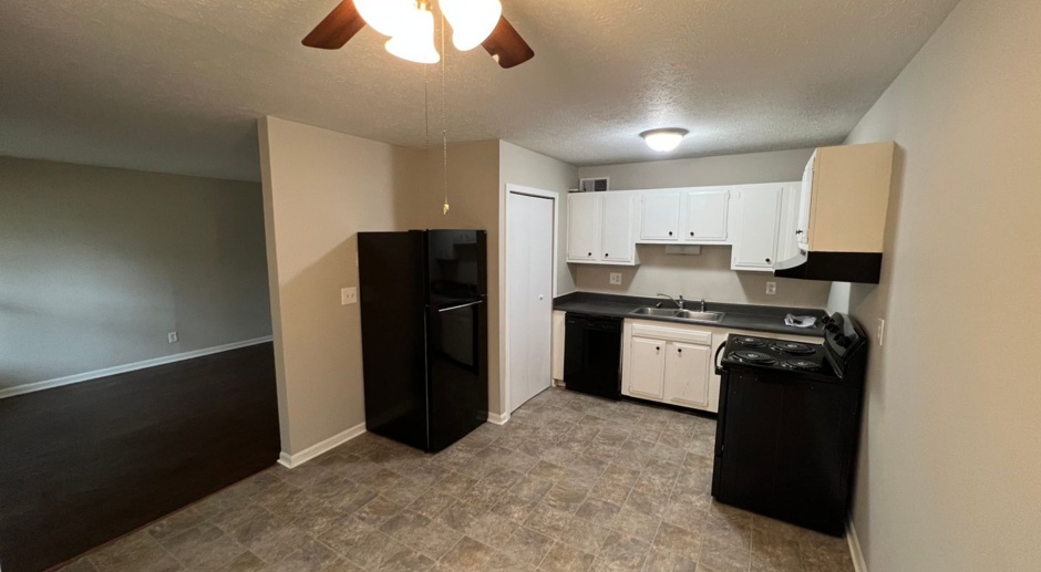 2bd/1ba Apartment in Clarksville Indiana Now Available!