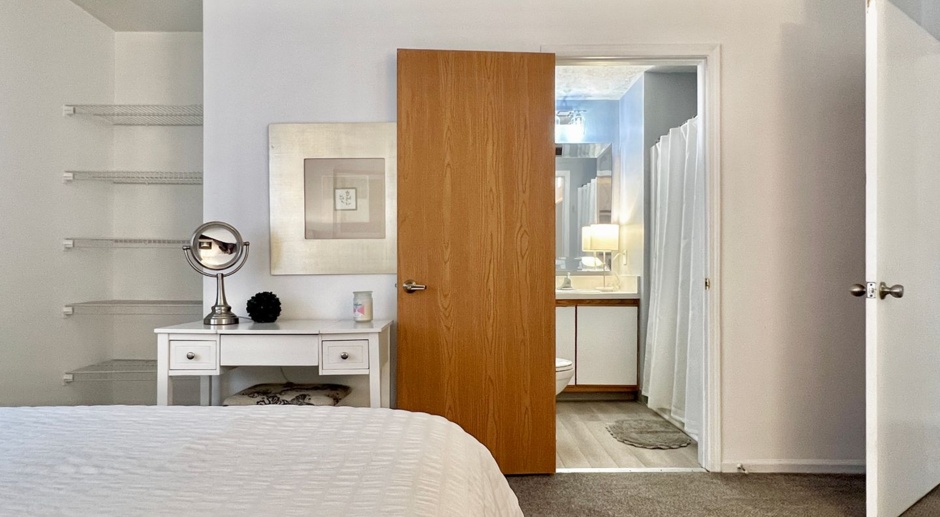 Fabulous Hotel-Like Home on Webster Street Available NOW thru April/May!
