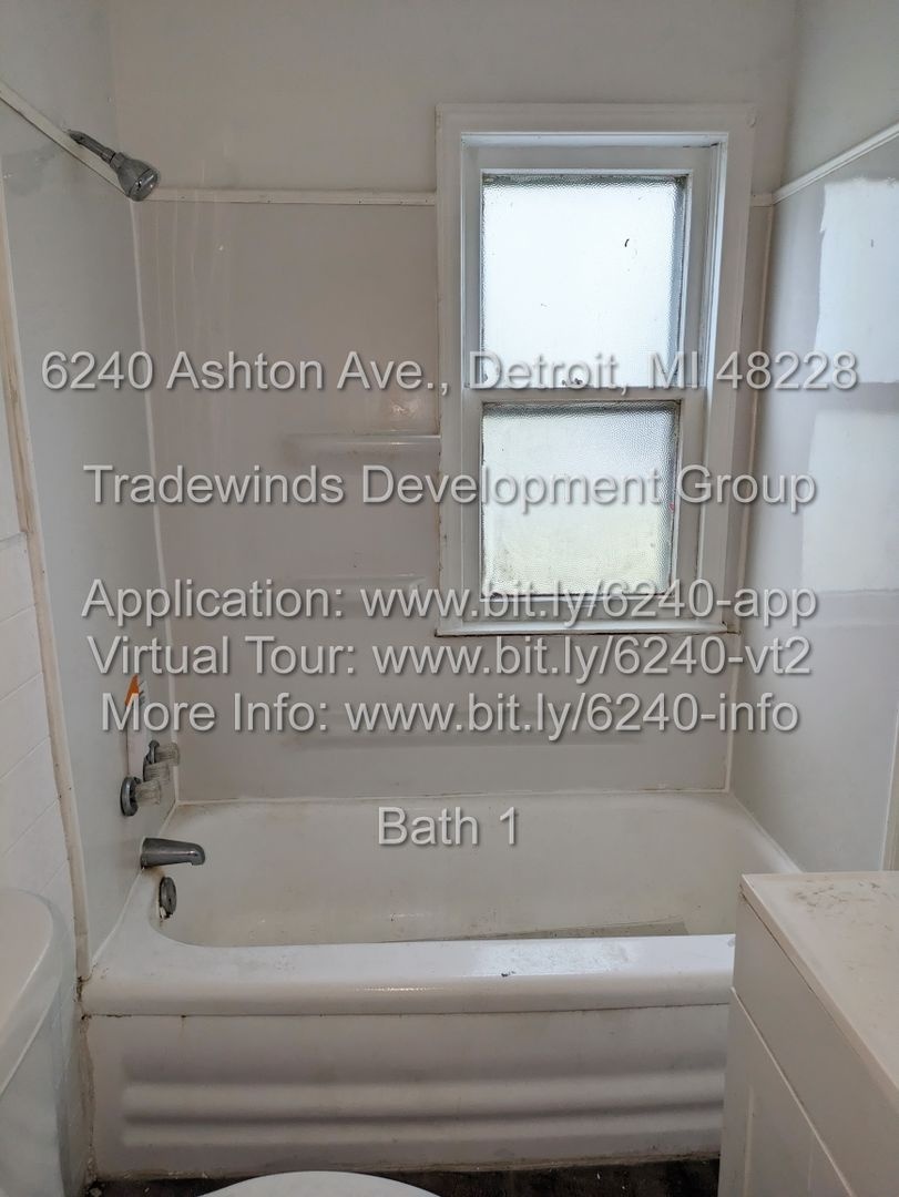 6240 Ashton 3 bedroom/1 bath located in Warrendale area
